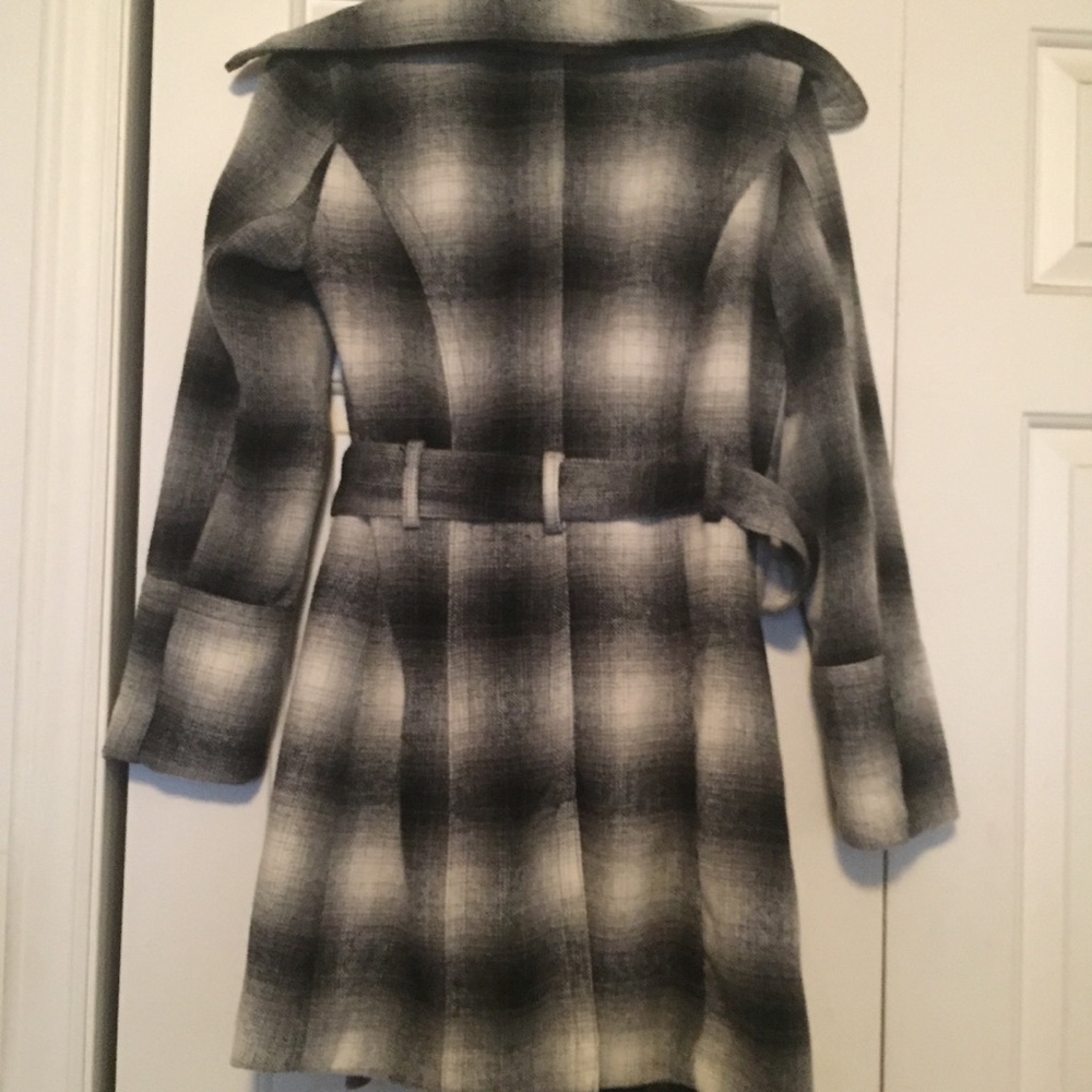 Coat - Picture 2 of 2